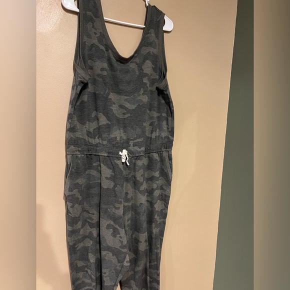 JANE AND DELANCEY Camouflage Camo Print Sleeveless Lounge Jumpsuit One Piece XL - Picture 2 of 8